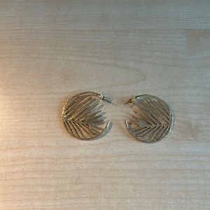 Leafy hoop earrings